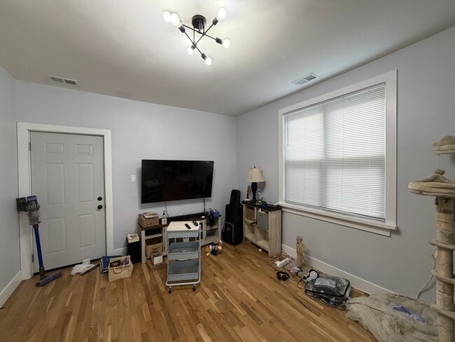 Foto del edificio - 1626 N Washtenaw Ave