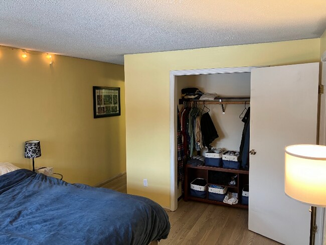 Foto del edificio - 80 Damon Rd