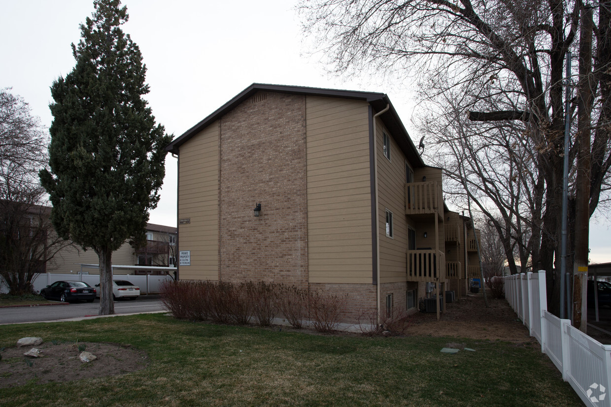 Foto del edificio - Cedars At Millcreek Condominium