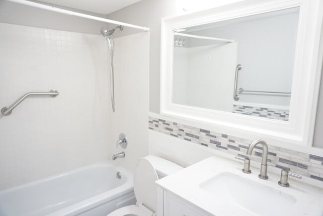 Foto del edificio - 294 Chatham O