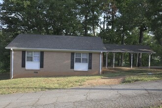 Building Photo - 101 Homeland Rd