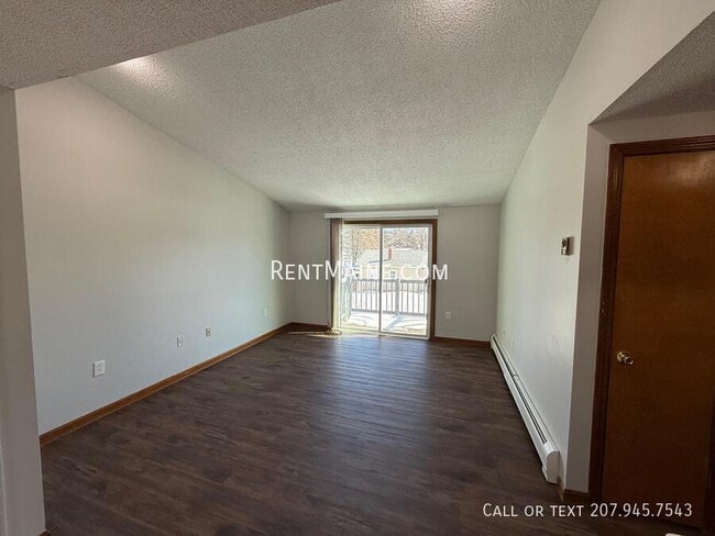 Foto del edificio - 381-385 Pine St.