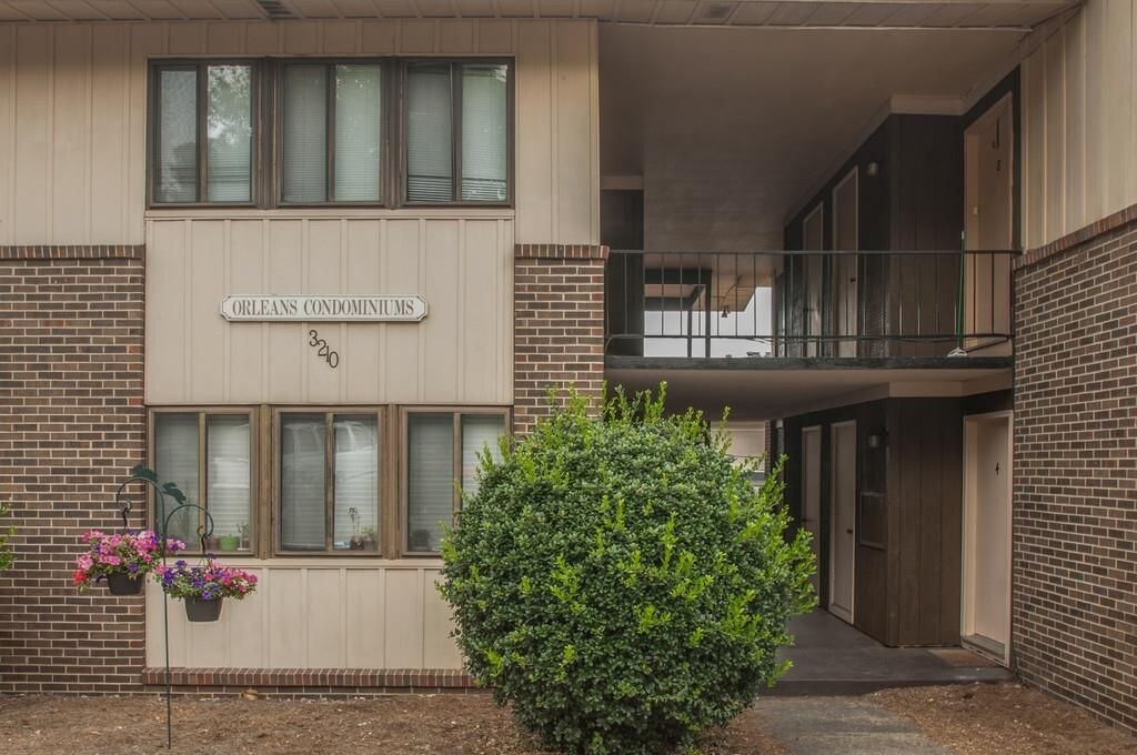 Primary Photo - 3210 Orleans Dr