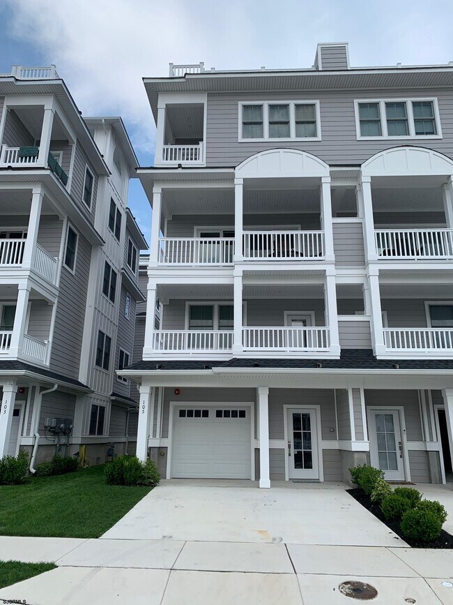 Foto del edificio - 105 S Surrey Ave