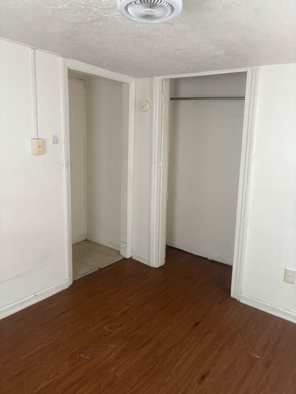 Foto del edificio - 427 Laurel St