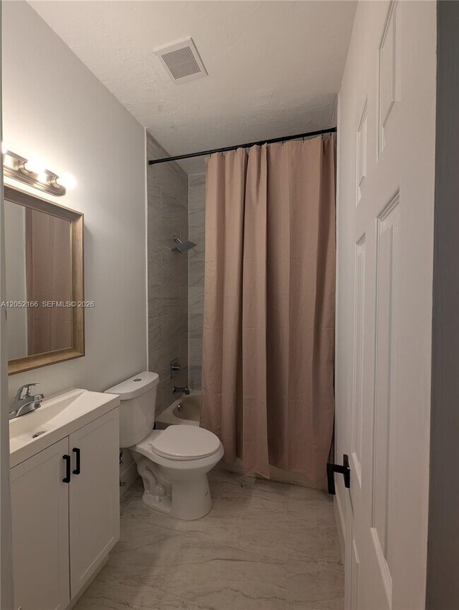 Foto del edificio - 130 NW 85th St