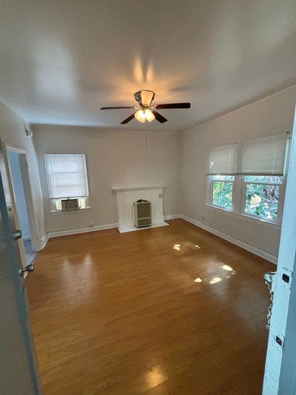 Building Photo - 1423 N Martel Ave