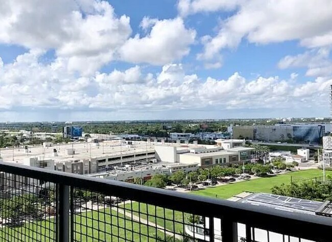 Foto del edificio - 3301 NE 1st Ave