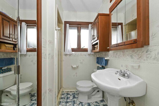 Building Photo - 3 br, 2 bath House - 10739 S Depot St