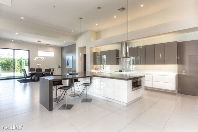 Foto del edificio - 4 br, 4.5 bath House - 6634 E Horseshoe Rd