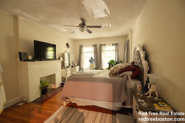 Foto del edificio - 1251 Commonwealth Ave