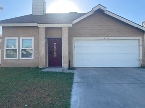 Building Photo - 3521 Starwood Ln