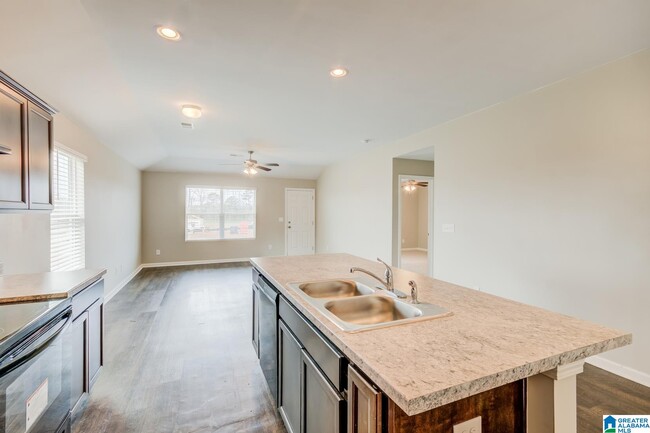 Building Photo - 960 Brookhaven Dr