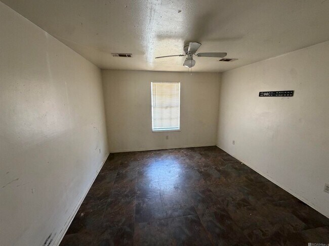Foto del edificio - 6879 Cezanne Ave