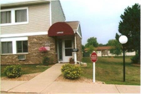 Primary Photo - 151 W Morning Glory Dr