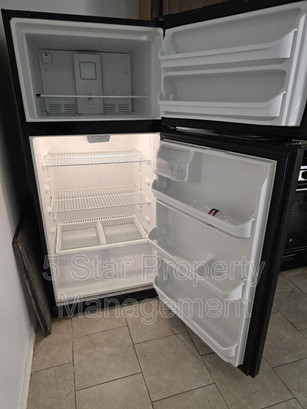 Foto del edificio - 1654 Exeter Dr