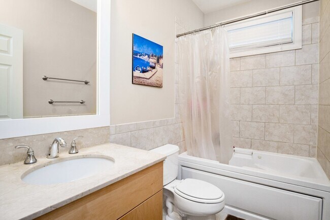 Foto del edificio - 584 E 3rd St