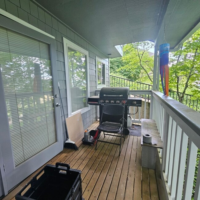 Building Photo - Charming 2 bedroom home in Poulsbo