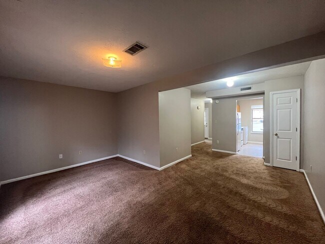 Foto del edificio - University Place 1- Charming Townhouse Apartment