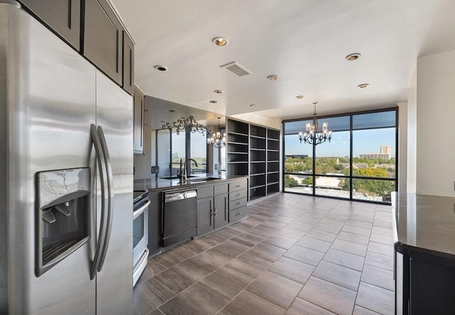 Building Photo - 1111 Bering Dr