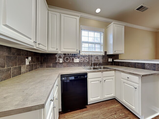 Building Photo - 202 Plum Orchard Court
