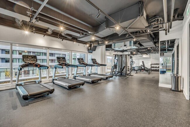 Building Photo - 13573-13598 98 Ave