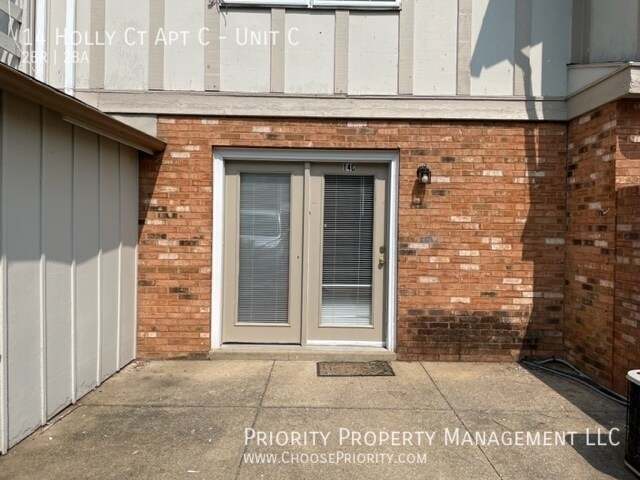 Foto del edificio - 2 bedroom, 1.5 bath townhome