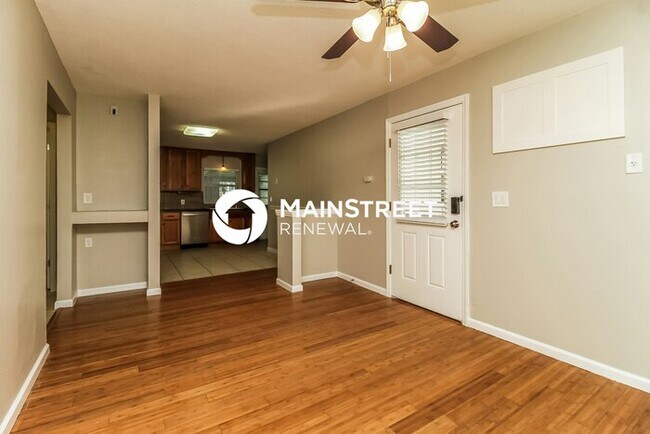 Foto del edificio - 3 Bedroom Pet-Friendly Home in St. Cloud, FL with Main Street Renewal