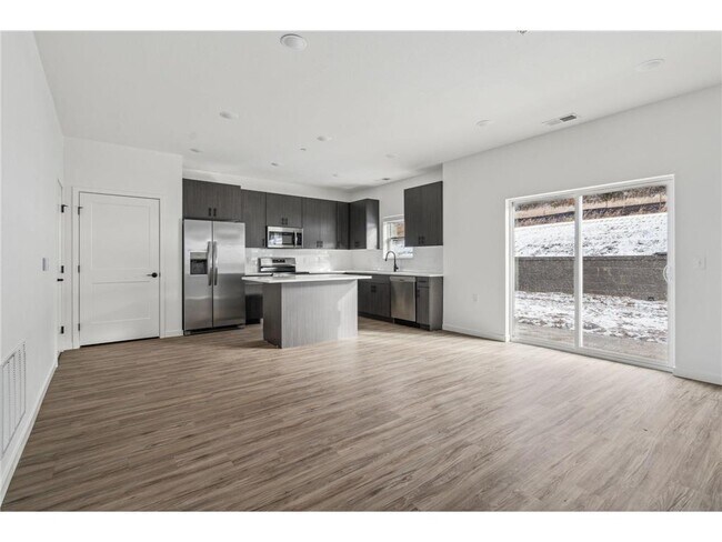 Foto del edificio - 10042 Diffley Ct