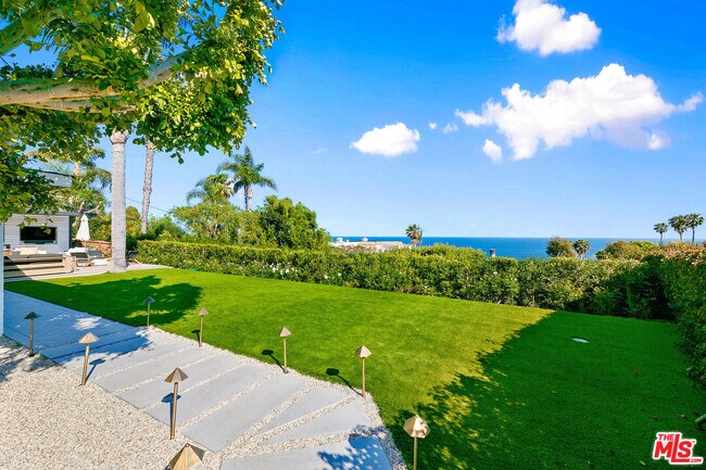 Building Photo - 26887 Sea Vista Dr