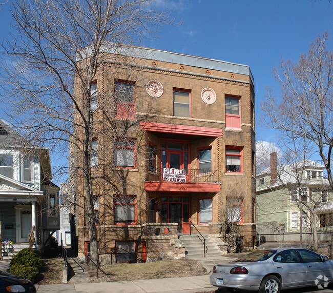 Building Photo - 25 - 2820 First