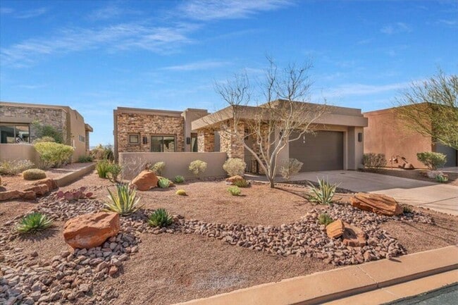 Building Photo - Beautiful  home in Entrada!