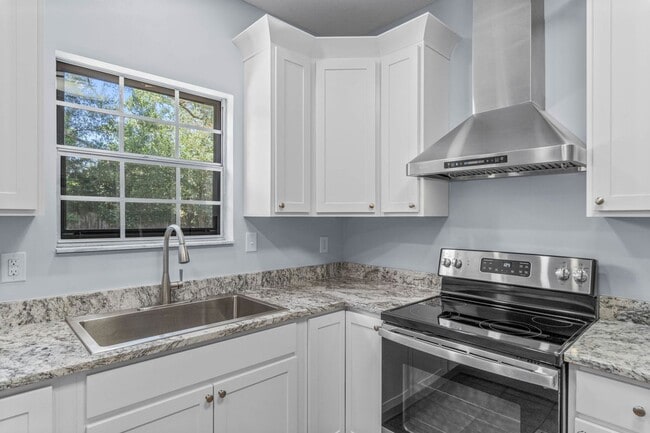 Building Photo - 7468 Brightwood St