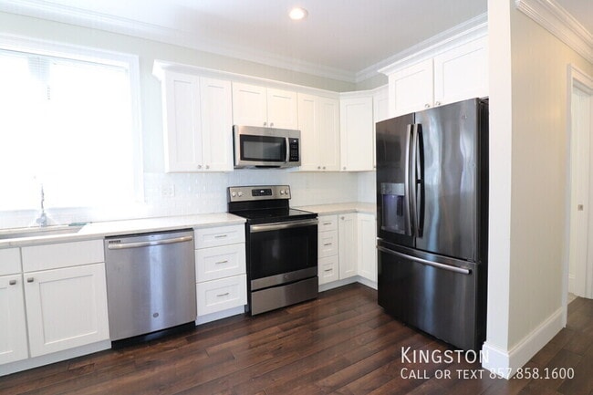 Photo - 140 Minden St Apartment