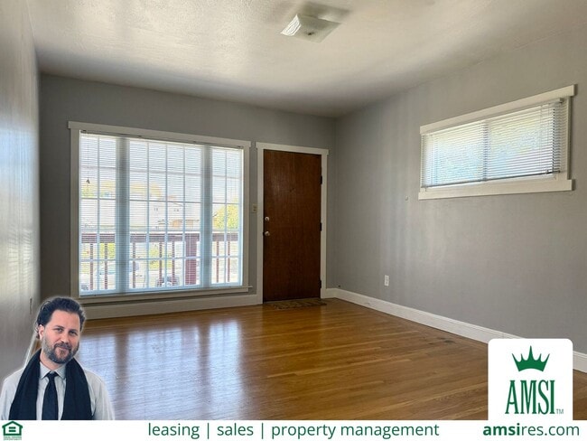 Amazing Oakland! Spacious 2 bedroom 1 bath... - Amazing Oakland! Spacious 2 bedroom 1 bath... Townhome