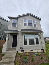 Building Photo - 3281 SE Farrow Ln