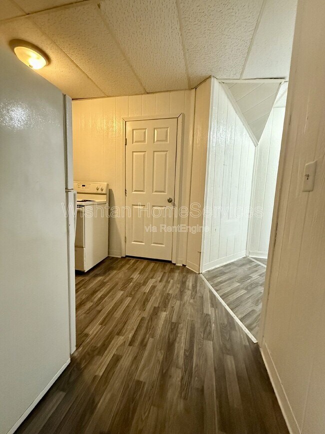 Foto del edificio - 636 Payson Ave