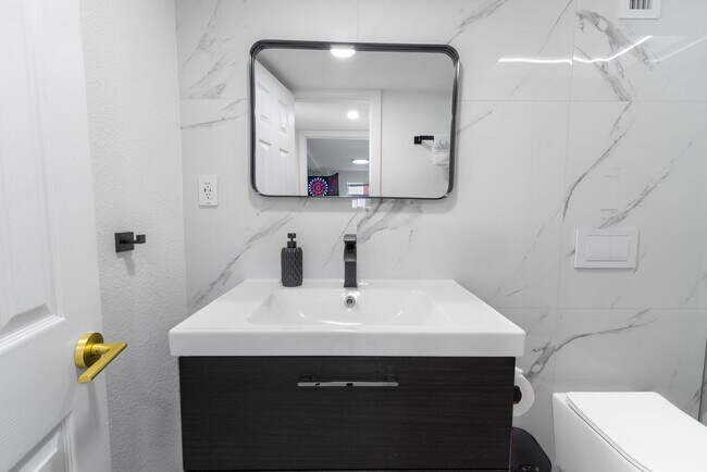Foto del edificio - 1070 NW 193rd St