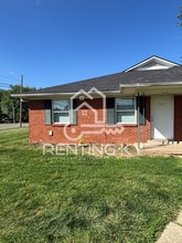 Building Photo - 700-706-706 Shun Pike