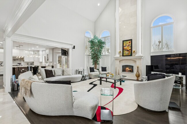 Foto del edificio - 9200 Falling Waters Dr W