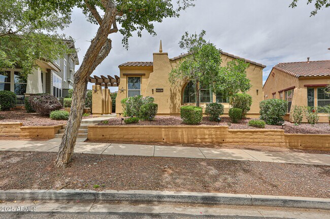 Foto del edificio - 3950 N Edith Way