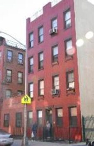 Primary Photo - 252 E 110th St