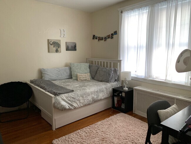 Foto del edificio - 1999 Commonwealth Ave