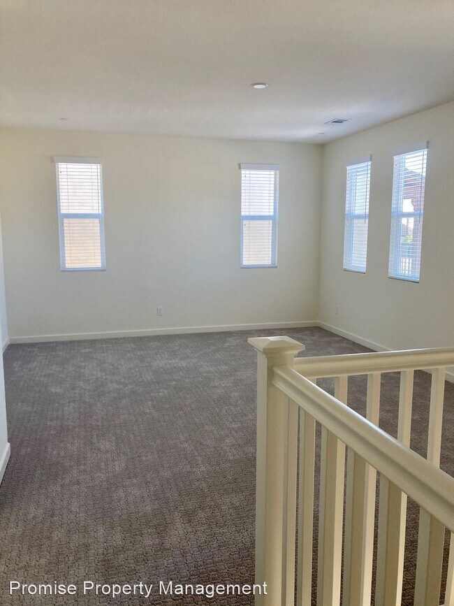 Building Photo - 3 br, 2.5 bath House - 4209 Camino Del Flor