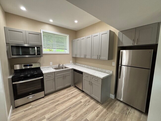 Foto del edificio - 3268 Briarwood Blvd