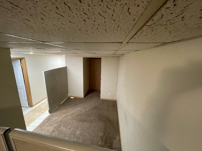 Building Photo - 415 Horace Ave N