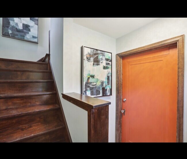 Entry into Unit B - 4340 W Broadway Ave