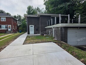Building Photo - 1636 E 172nd St