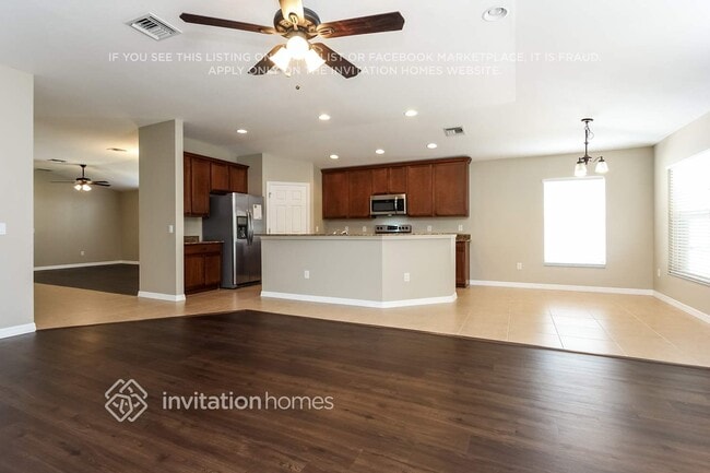 Foto del edificio - 5140 Layton Dr