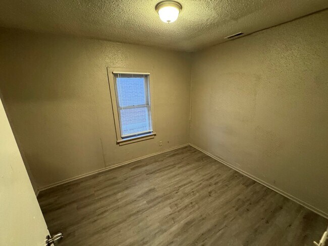 Foto del edificio - House 2BR/2BA